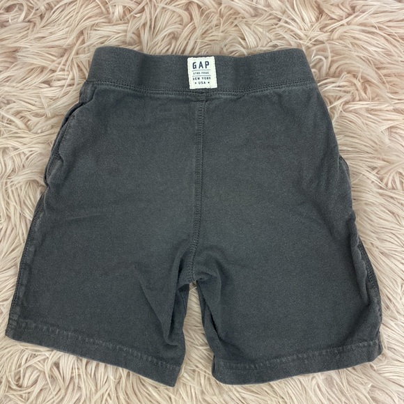 Boys Gap Sweat Shorts - Picture 2 of 2